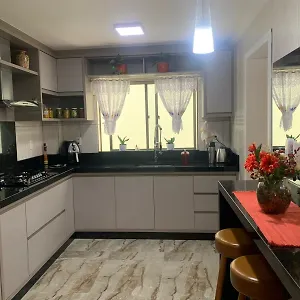 https://quarto-em-apartameto-alto-padro-centro.santa-catarina-brasil.com